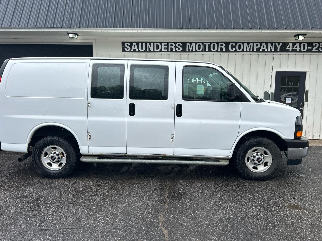 GMC Savana G2500 Cargo 2017
