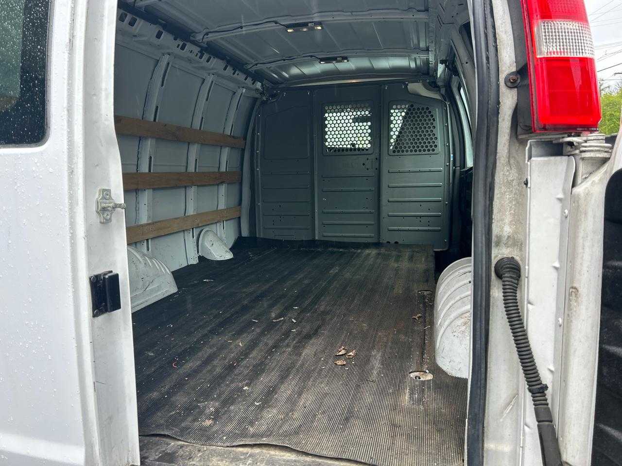 GMC Savana G2500 Cargo 2017