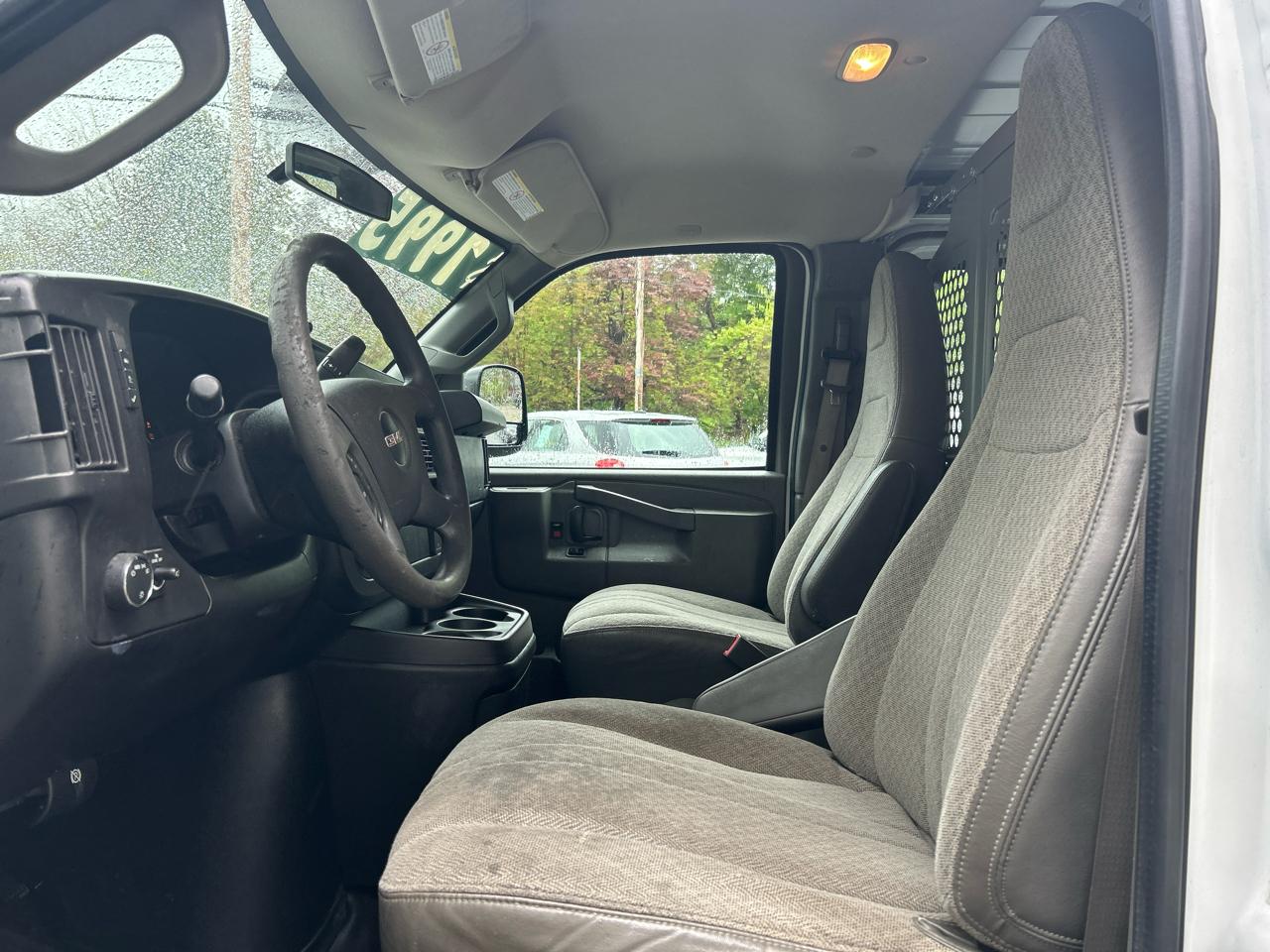GMC Savana G2500 Cargo 2017