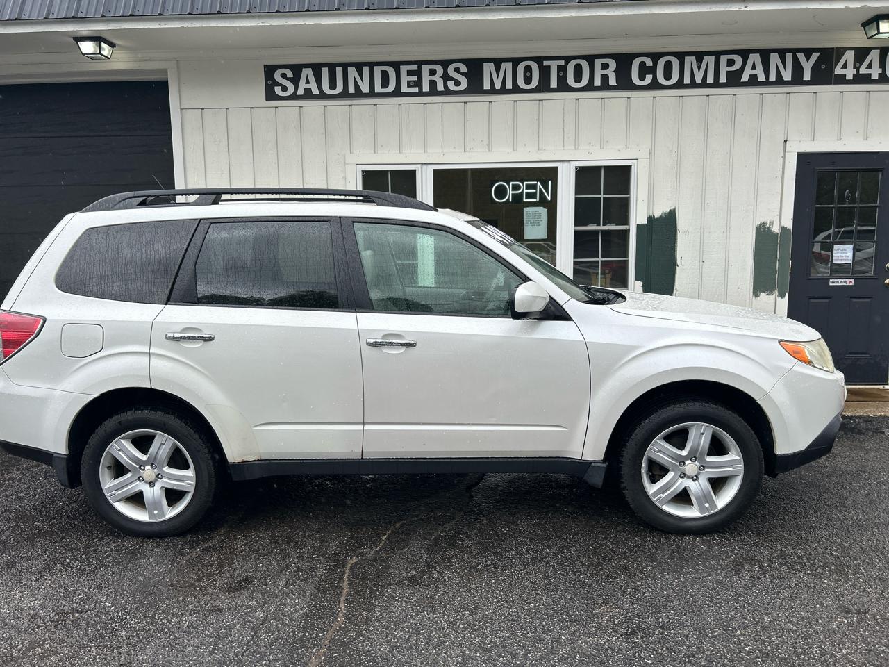 Subaru Forester 2.5X Premium 2010