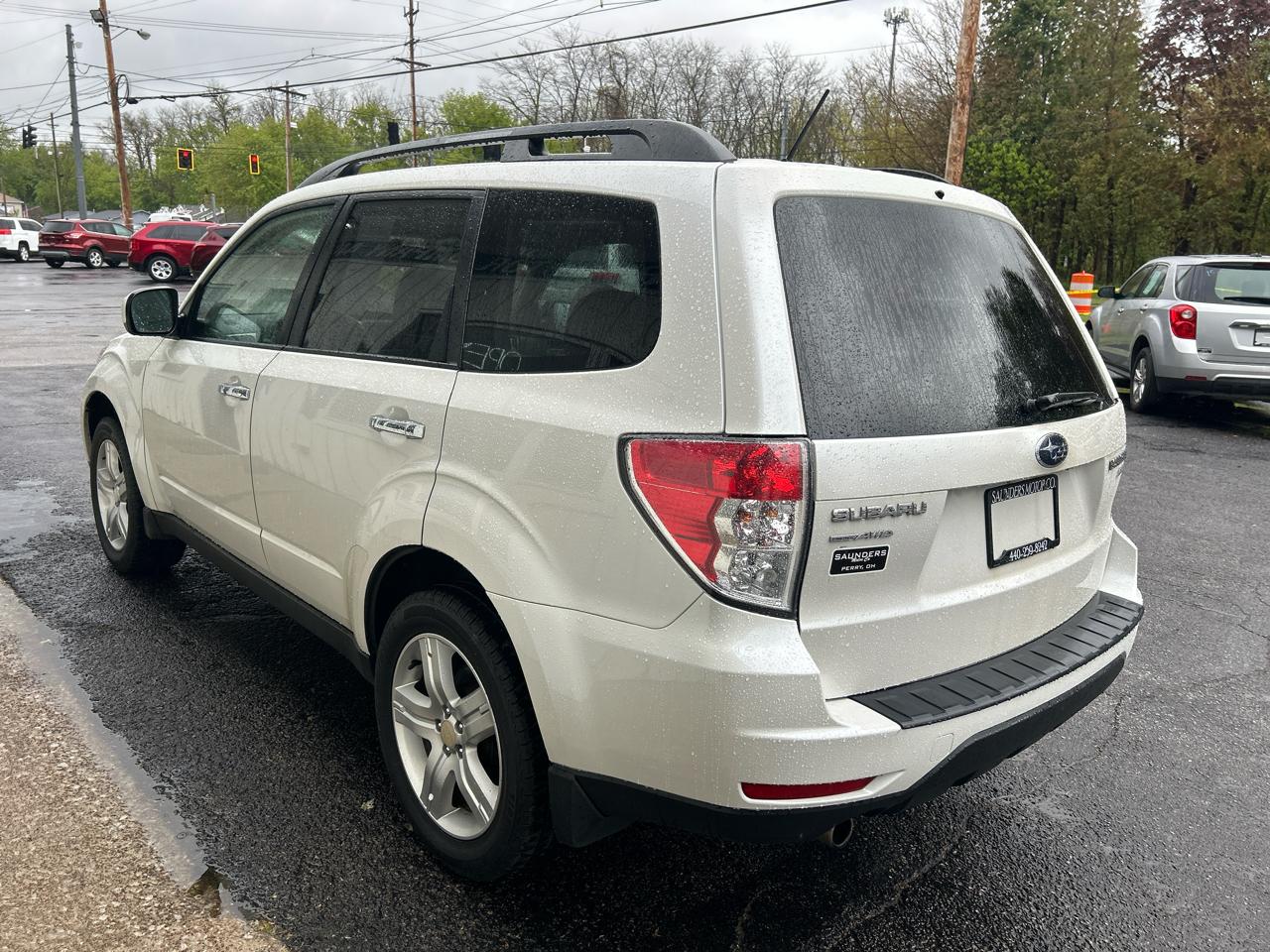 Subaru Forester 2.5X Premium 2010