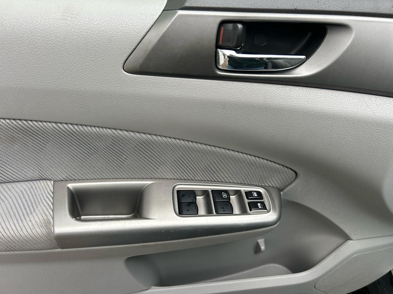 Subaru Forester 2.5X Premium 2010