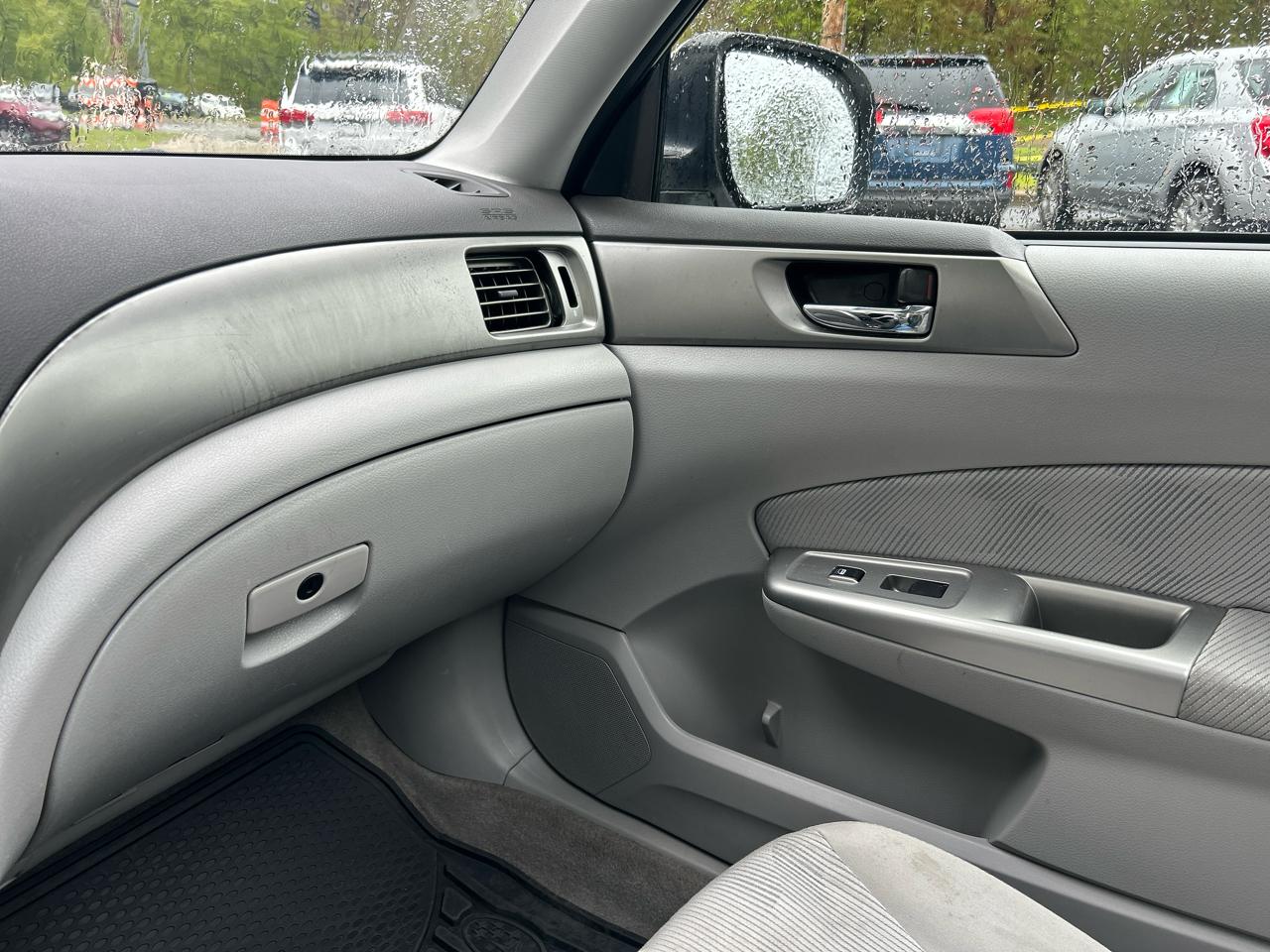 Subaru Forester 2.5X Premium 2010