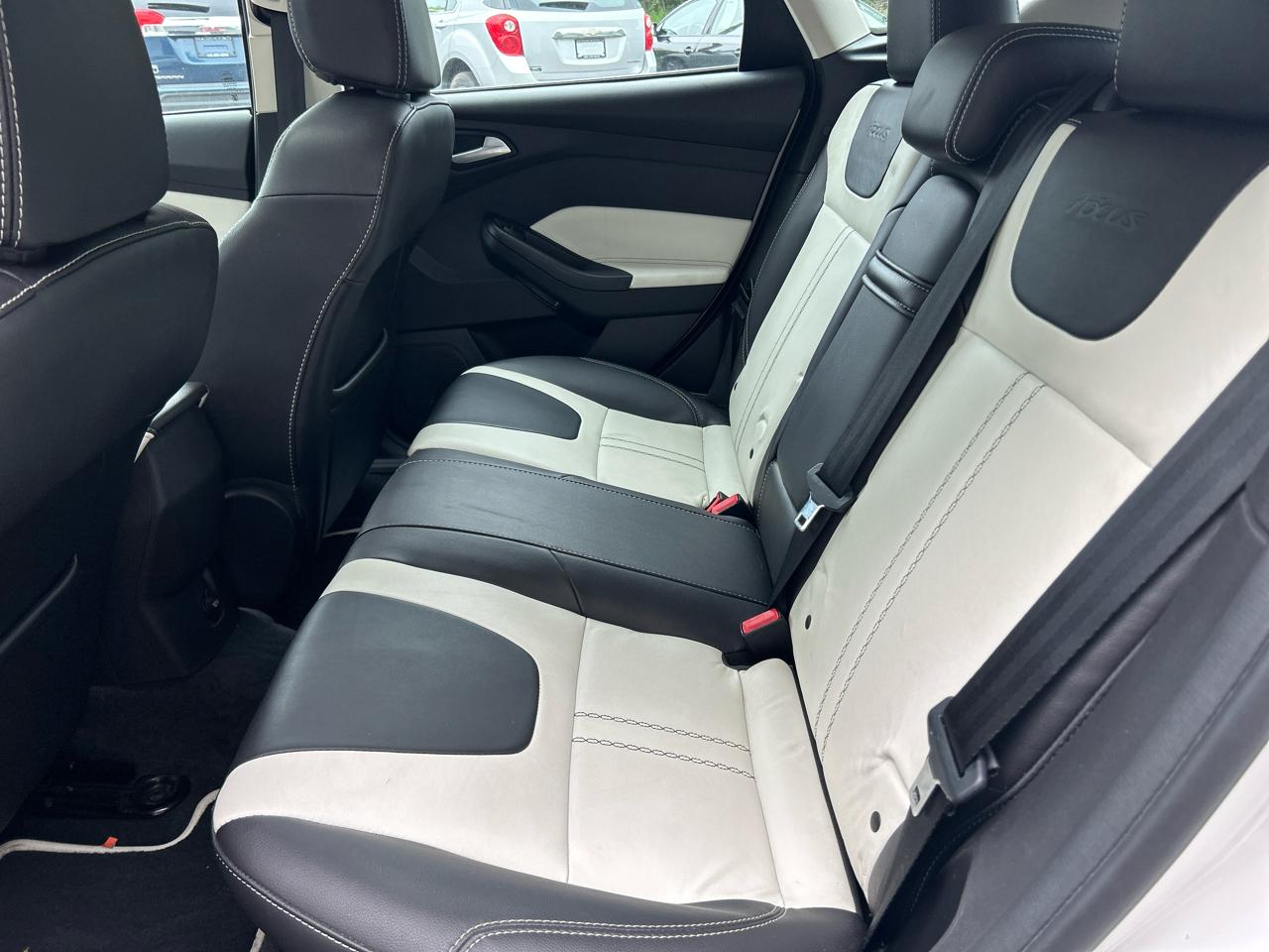 Ford Focus Titanium Hatch 2013