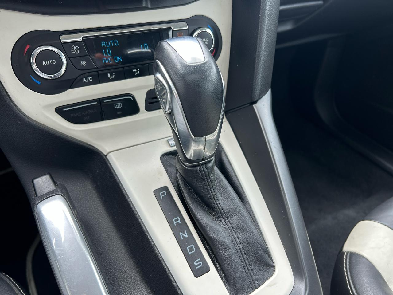 Ford Focus Titanium Hatch 2013