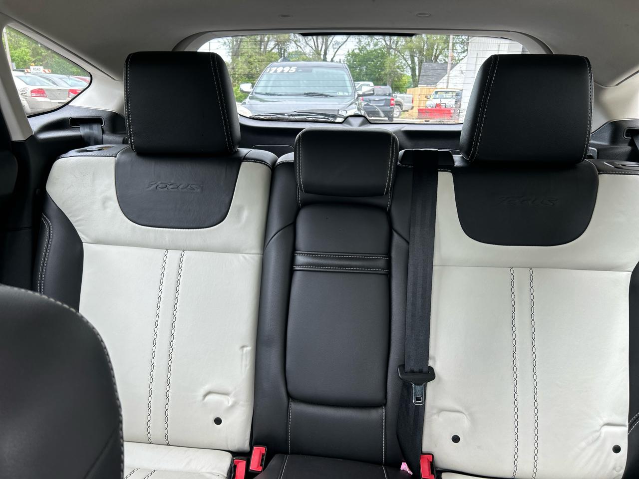 Ford Focus Titanium Hatch 2013