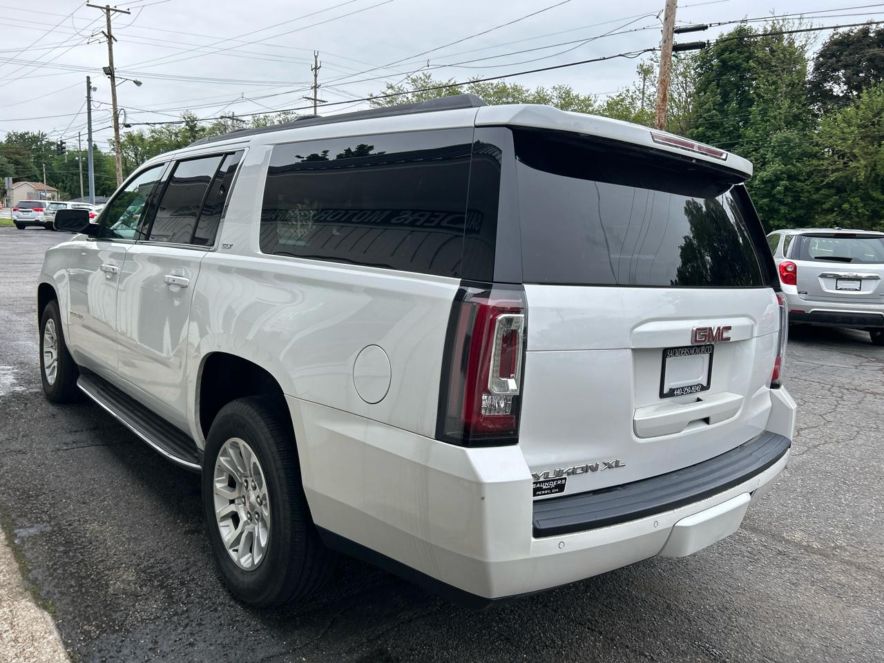 GMC Yukon XL SLT 4WD 2017