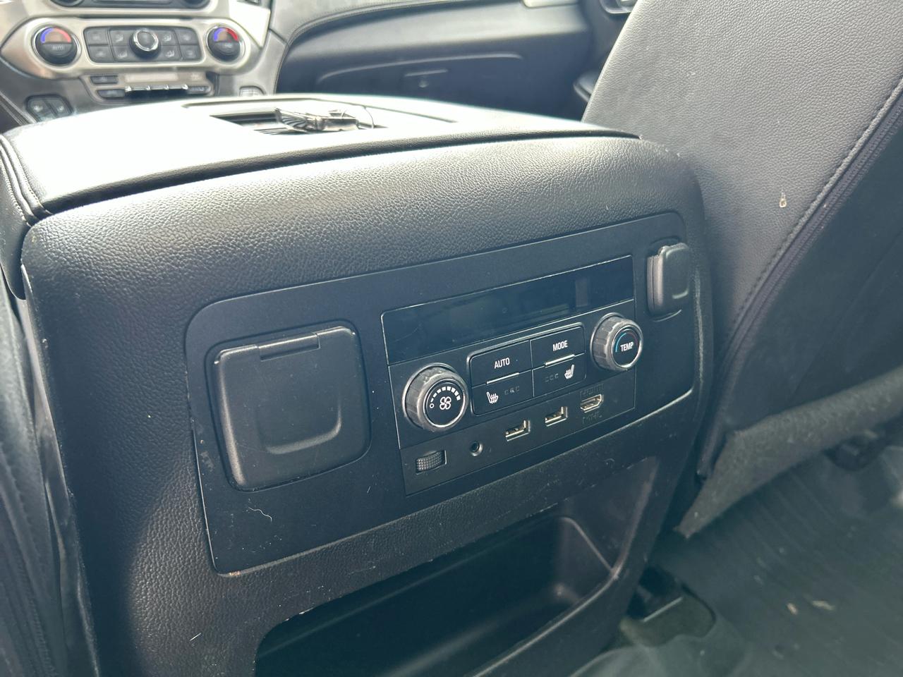 GMC Yukon XL SLT 4WD 2017