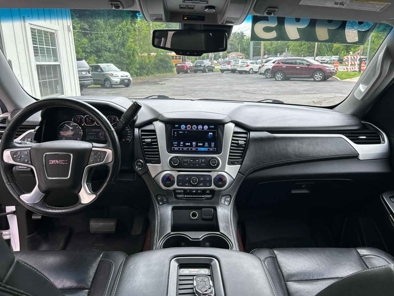 GMC Yukon XL SLT 4WD 2017