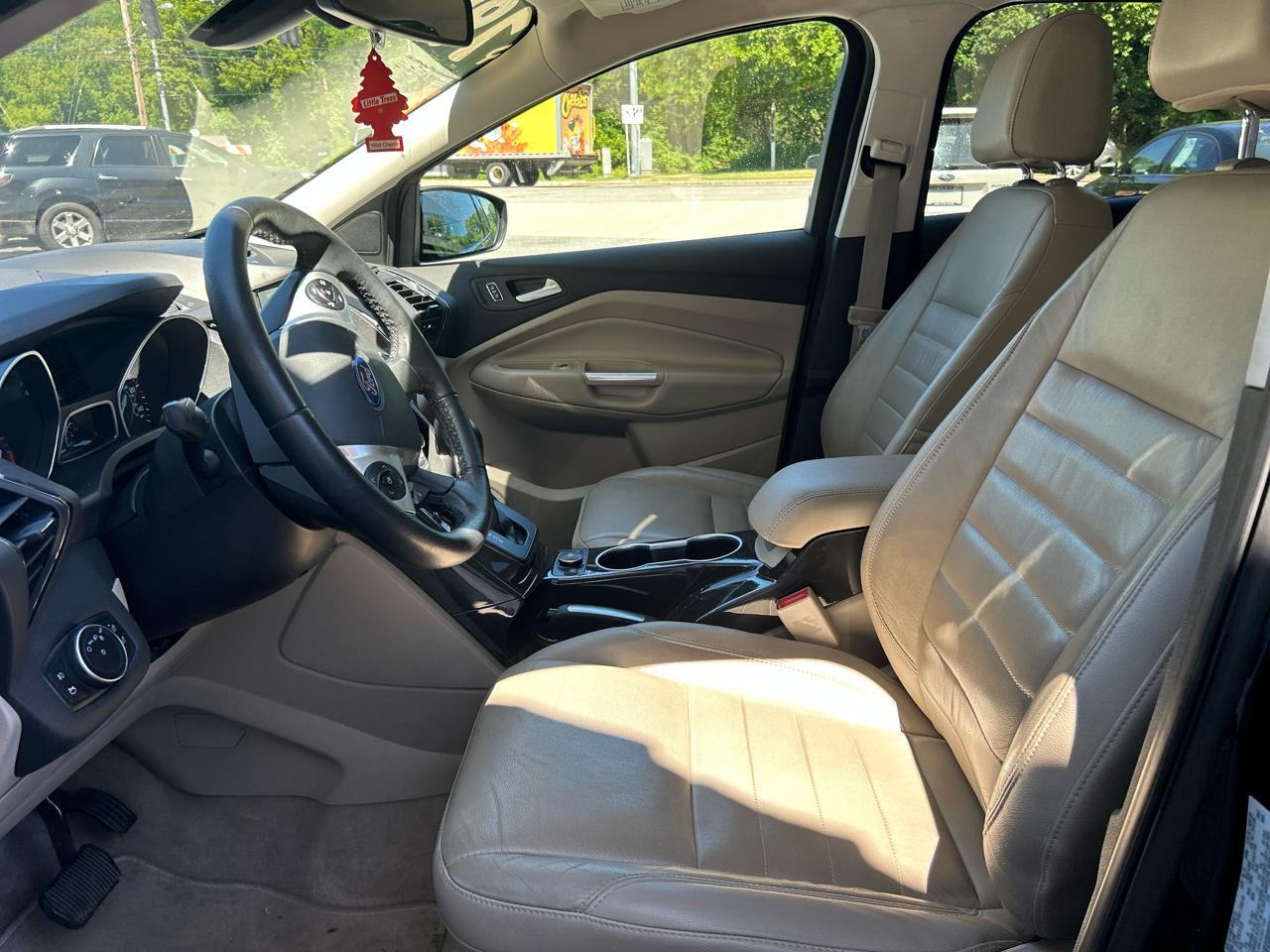 Ford Escape Titanium 4WD 2016