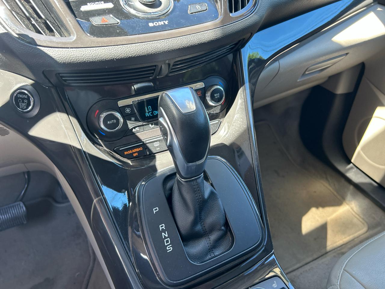 Ford Escape Titanium 4WD 2016