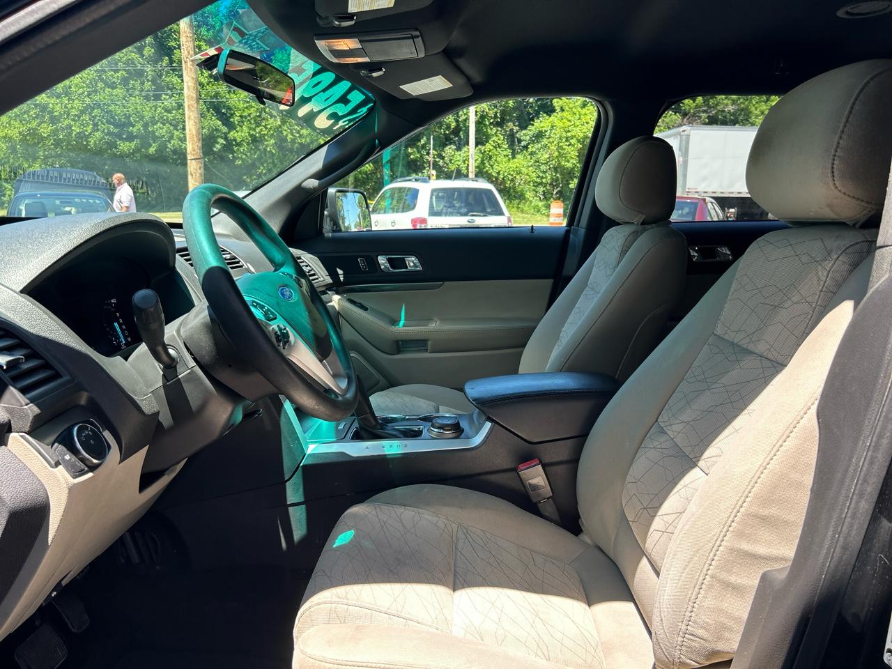 Ford Explorer Base 4WD 2015