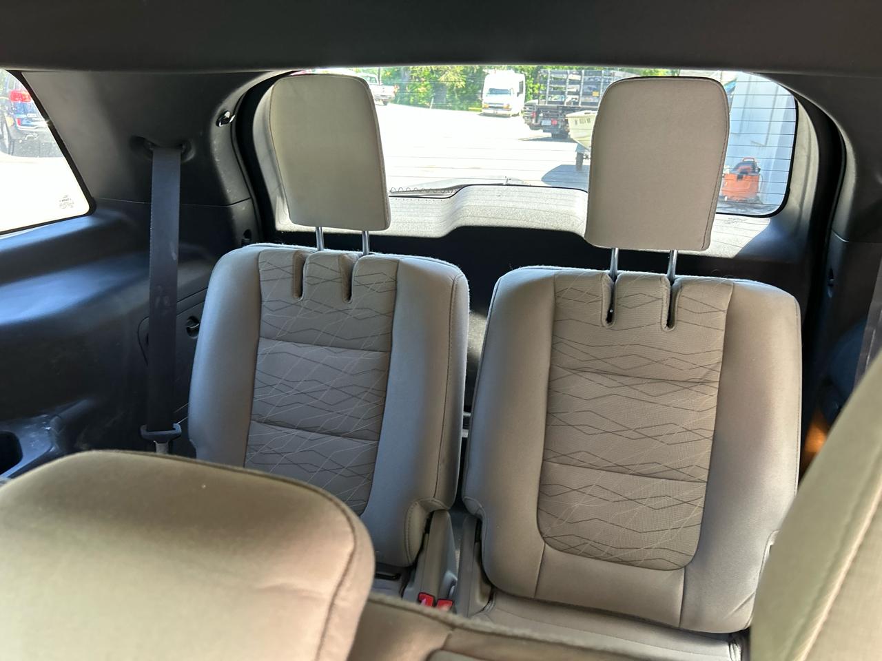 Ford Explorer Base 4WD 2015