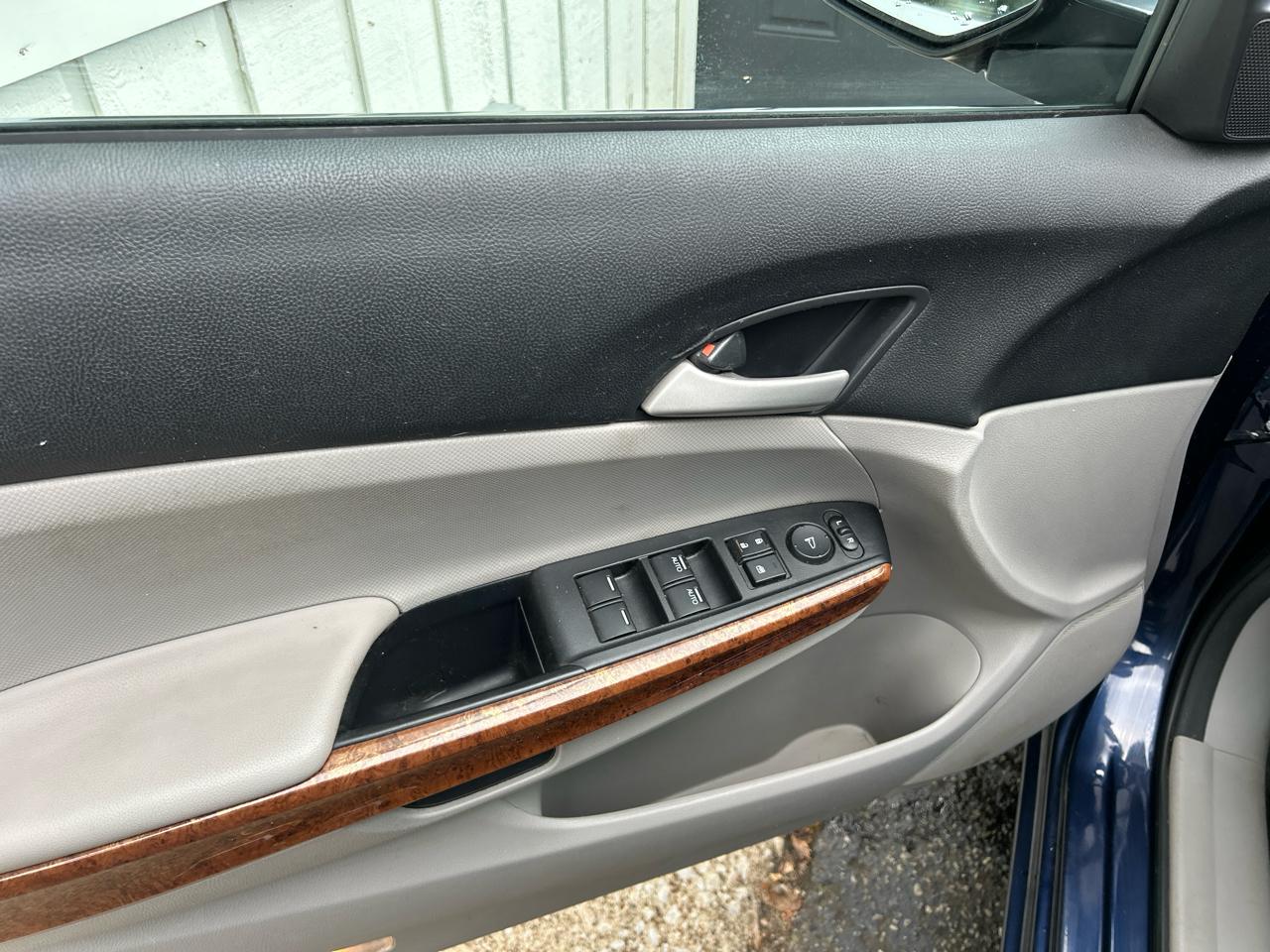 Honda Accord EX Sedan AT 2012