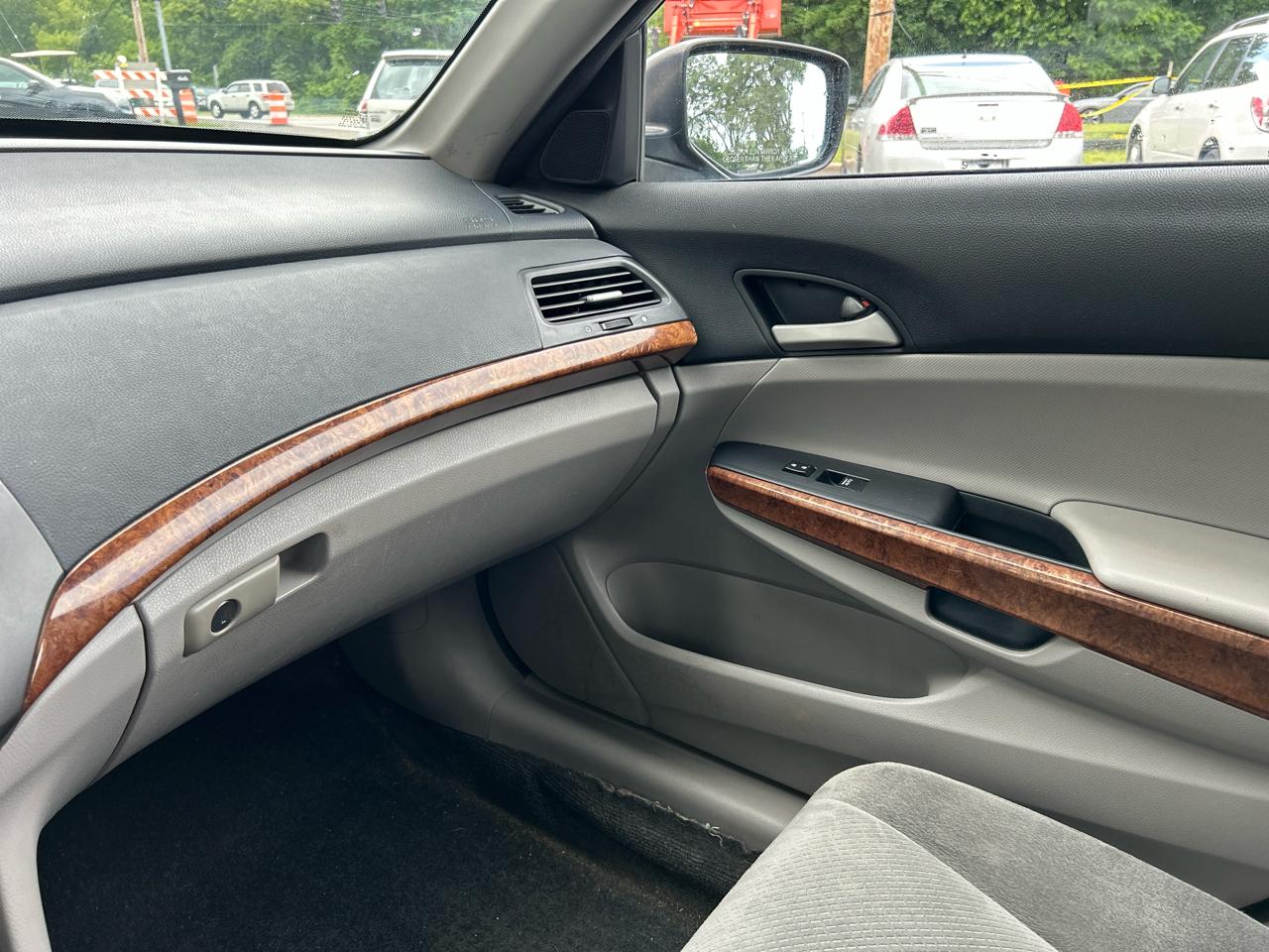 Honda Accord EX Sedan AT 2012