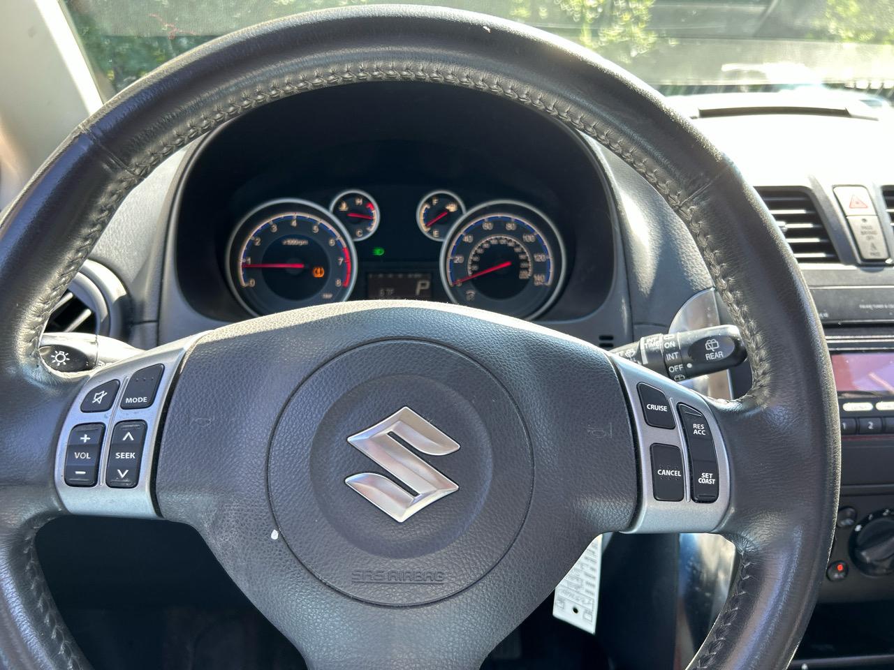 Suzuki SX4 Crossover Base AWD 2011