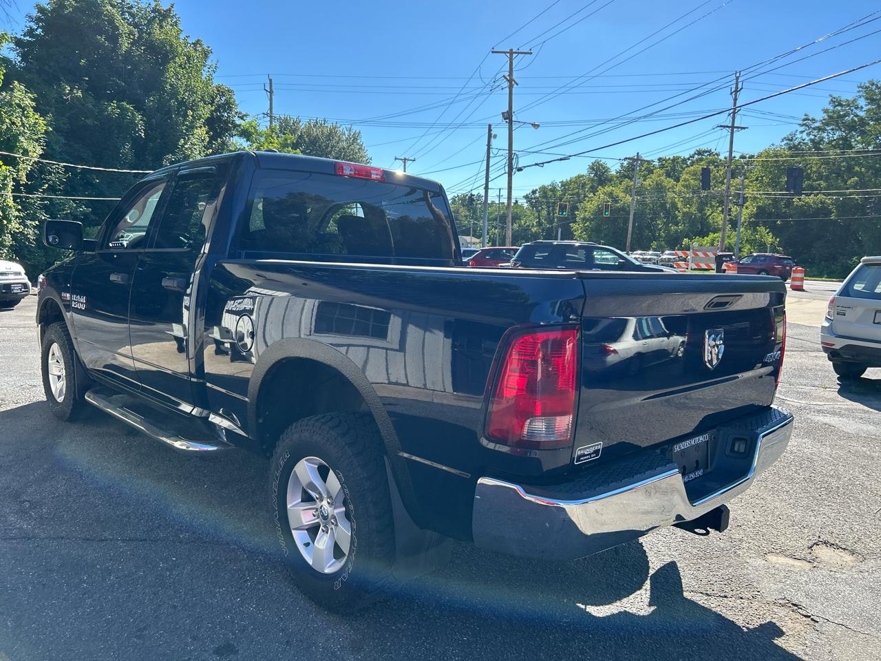RAM 1500 Tradesman Quad Cab 4WD 2014