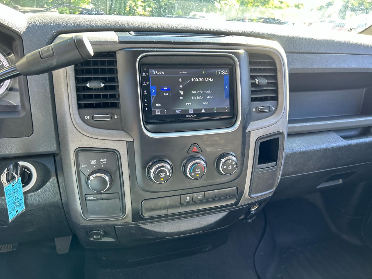 RAM 1500 Tradesman Quad Cab 4WD 2014
