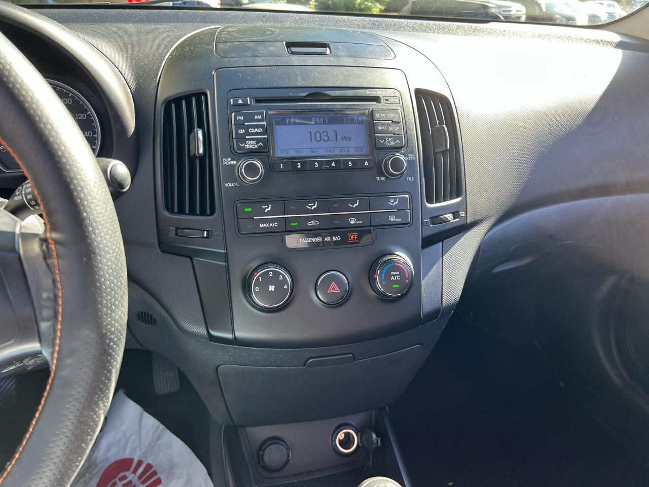 Hyundai Elantra Touring SE Manual 2010