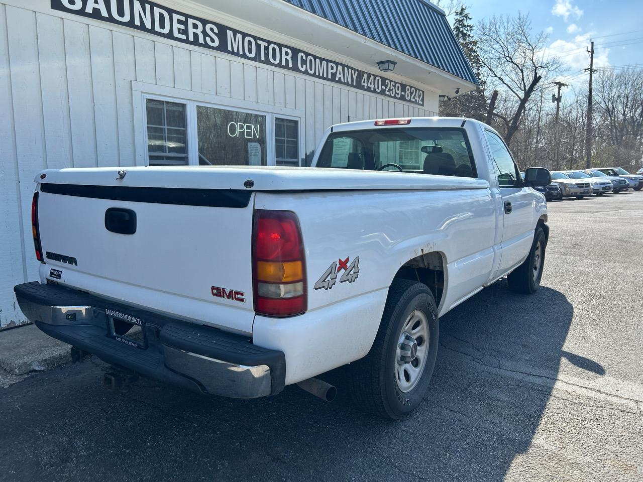 GMC Sierra 1500 Work Truck Long Bed 4WD 2005