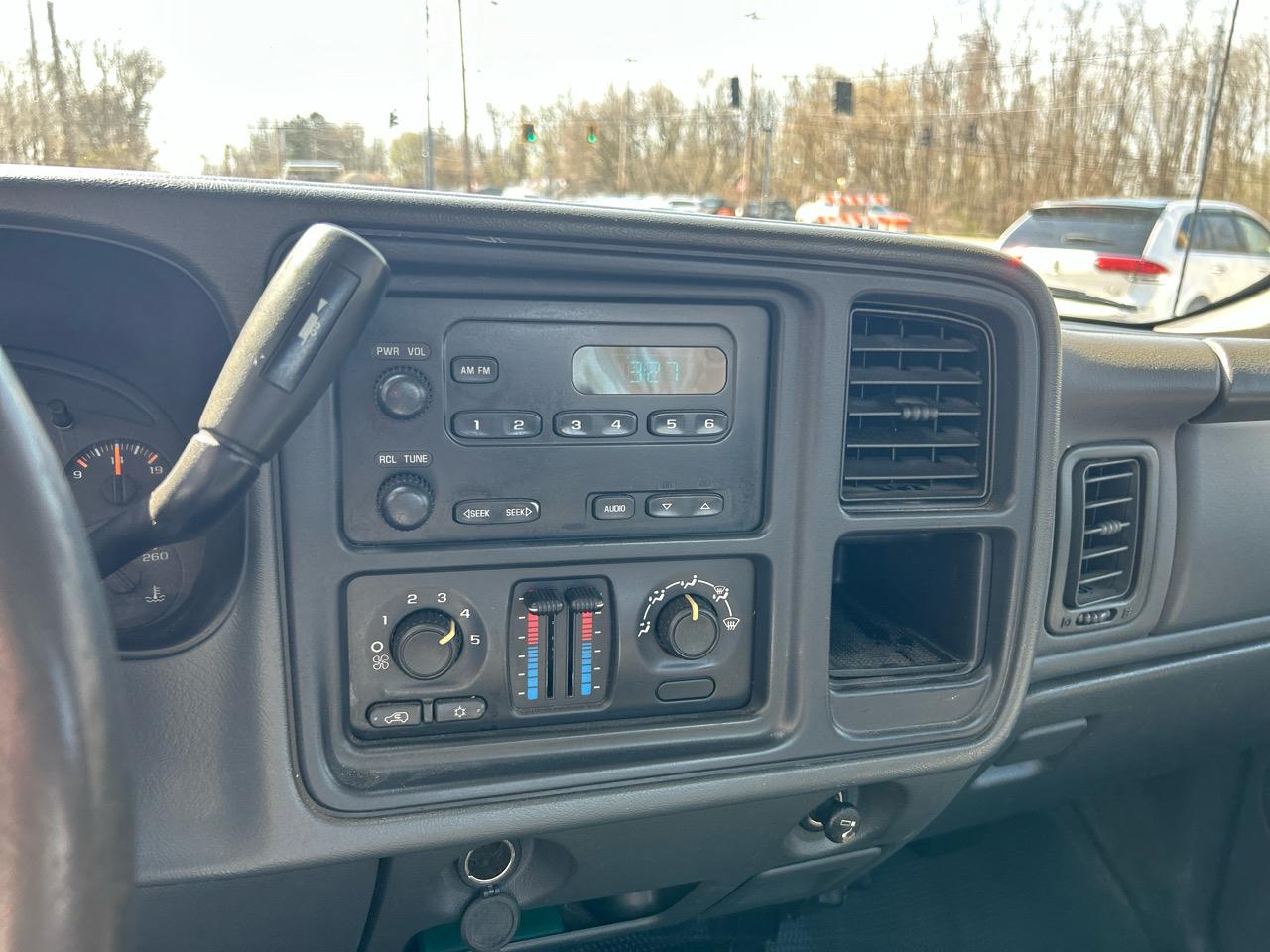 GMC Sierra 1500 Work Truck Long Bed 4WD 2005