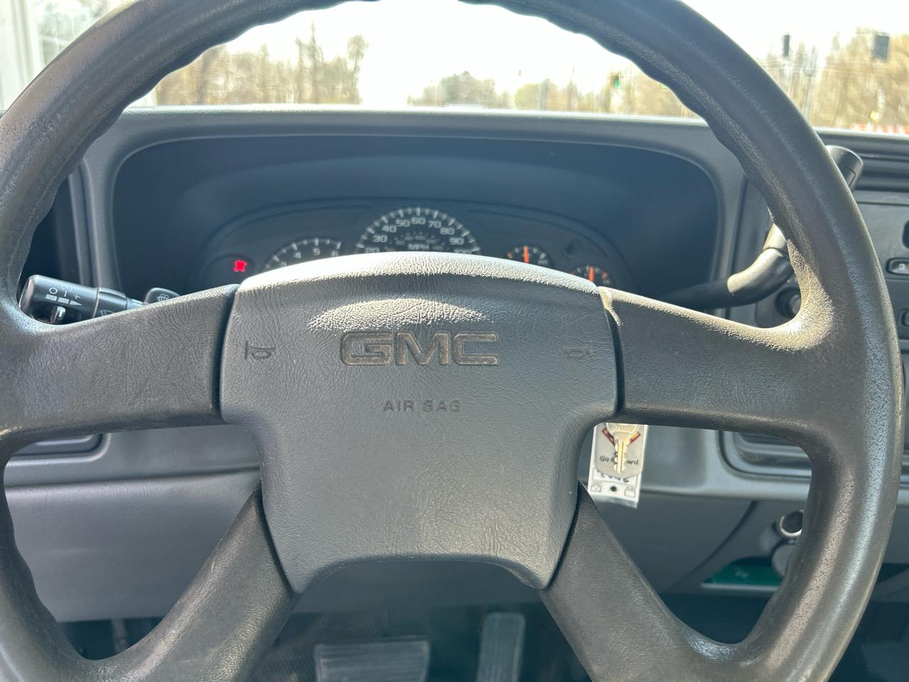 GMC Sierra 1500 Work Truck Long Bed 4WD 2005