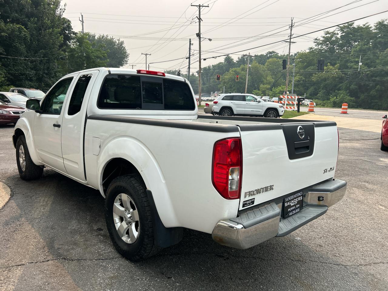 Nissan Frontier SV V6 King Cab 4WD 2011