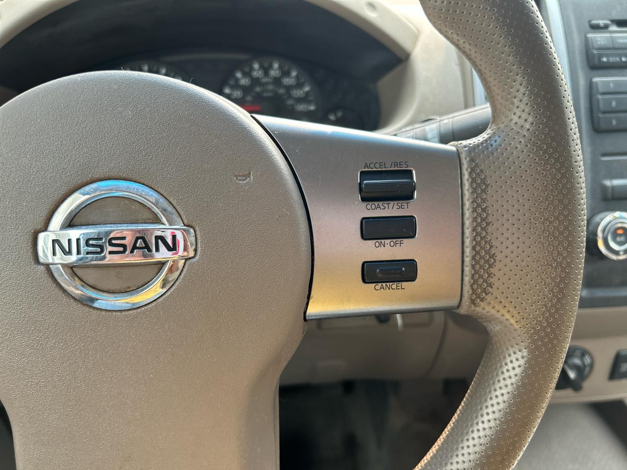 Nissan Frontier SV V6 King Cab 4WD 2011