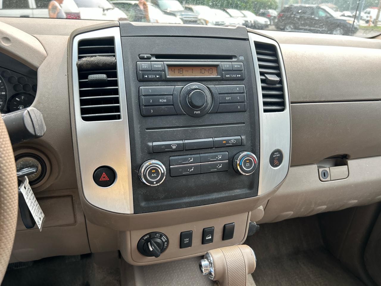 Nissan Frontier SV V6 King Cab 4WD 2011