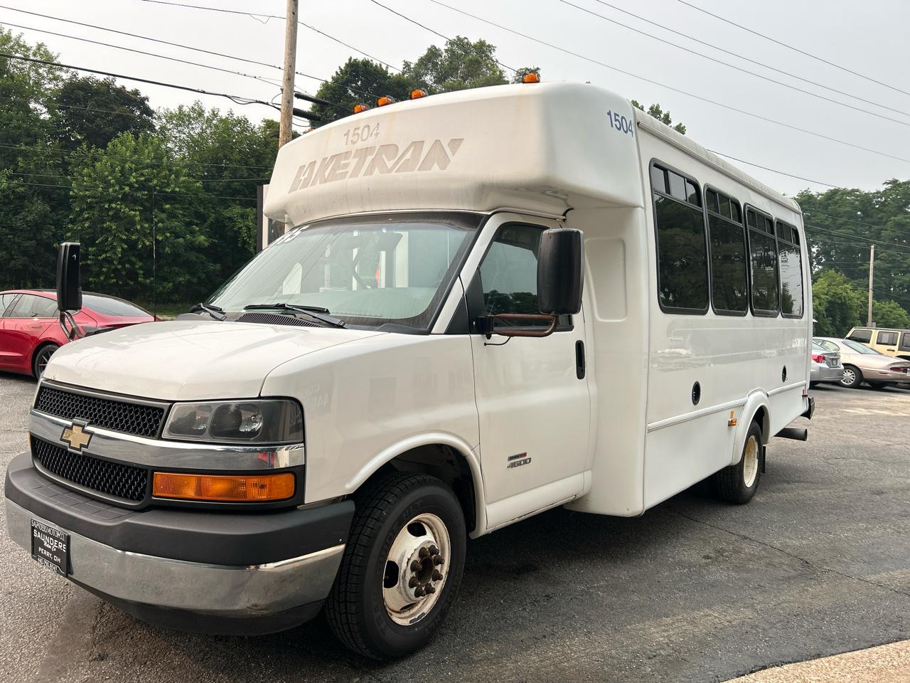 Chevrolet Express G4500 159" 2015