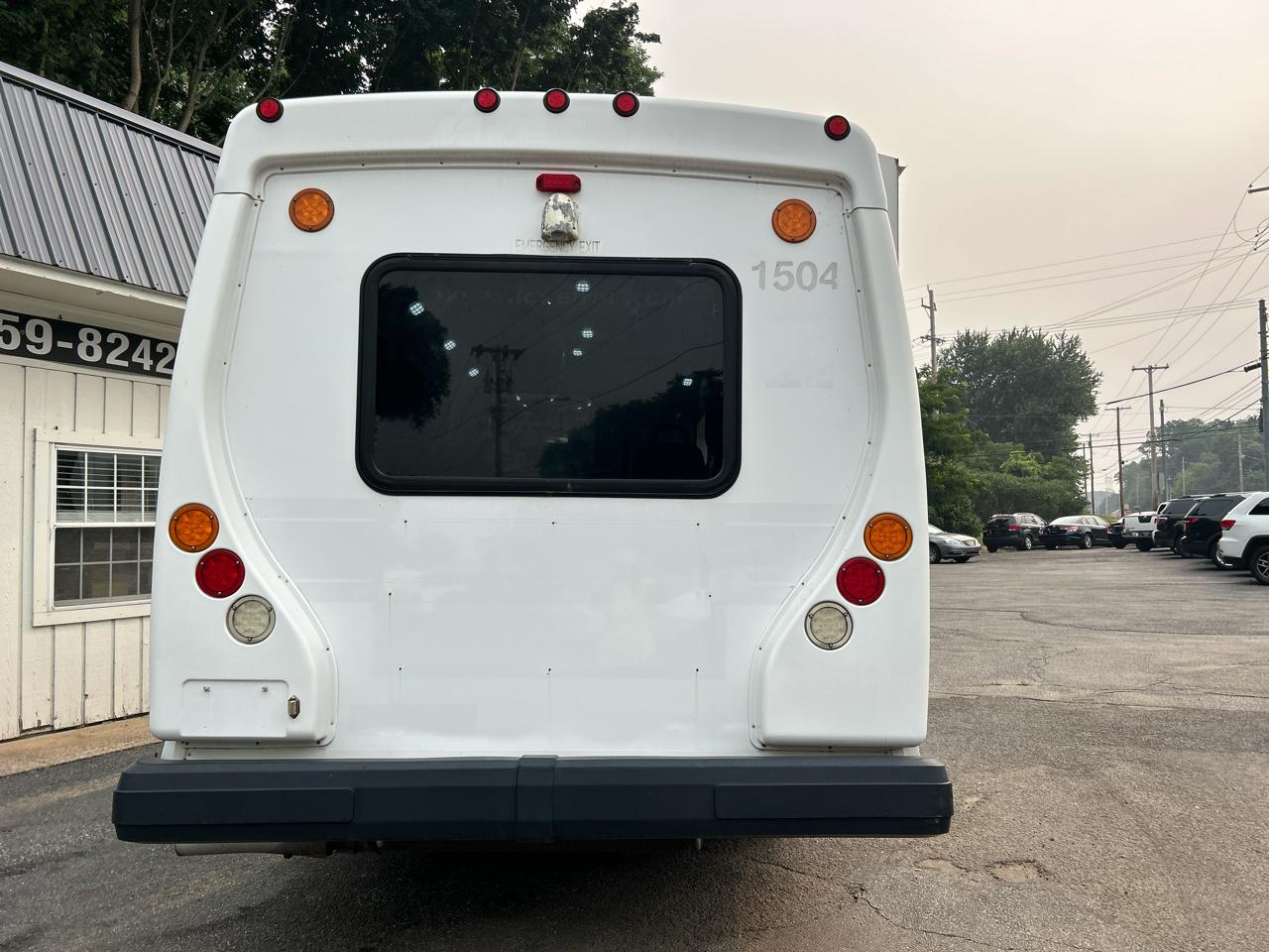 Chevrolet Express G4500 159" 2015