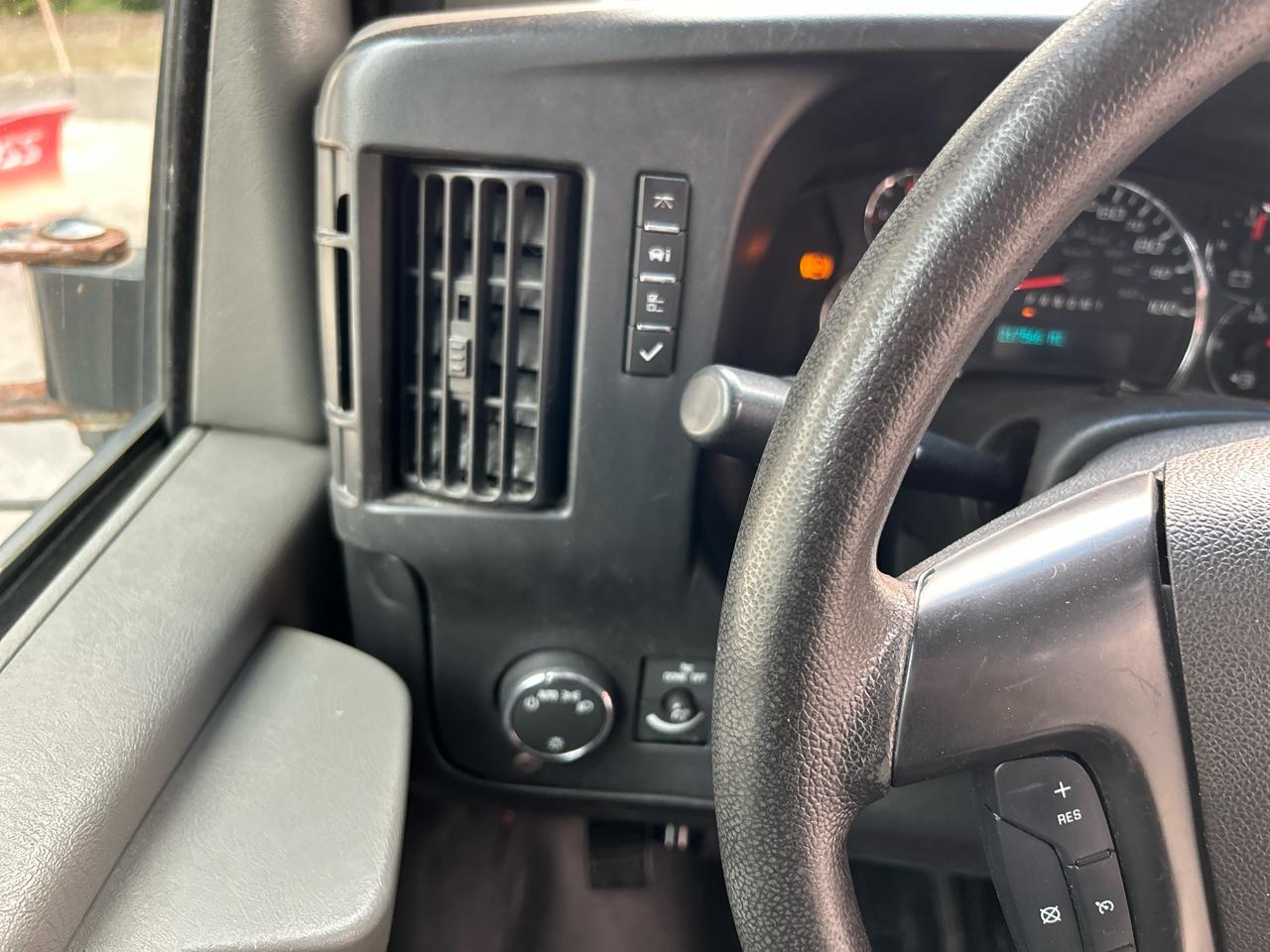 Chevrolet Express G4500 159" 2015