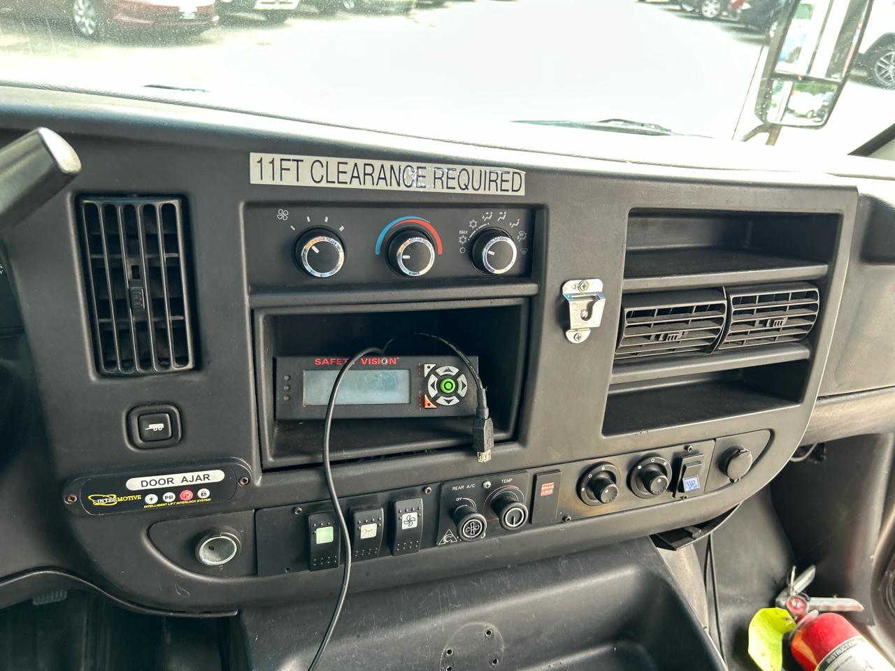 Chevrolet Express G4500 159" 2015