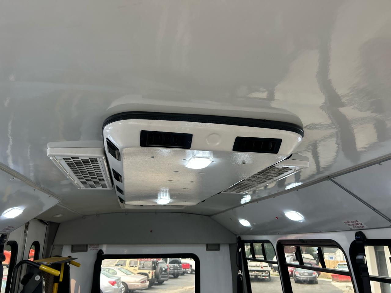 Chevrolet Express G4500 159" 2015