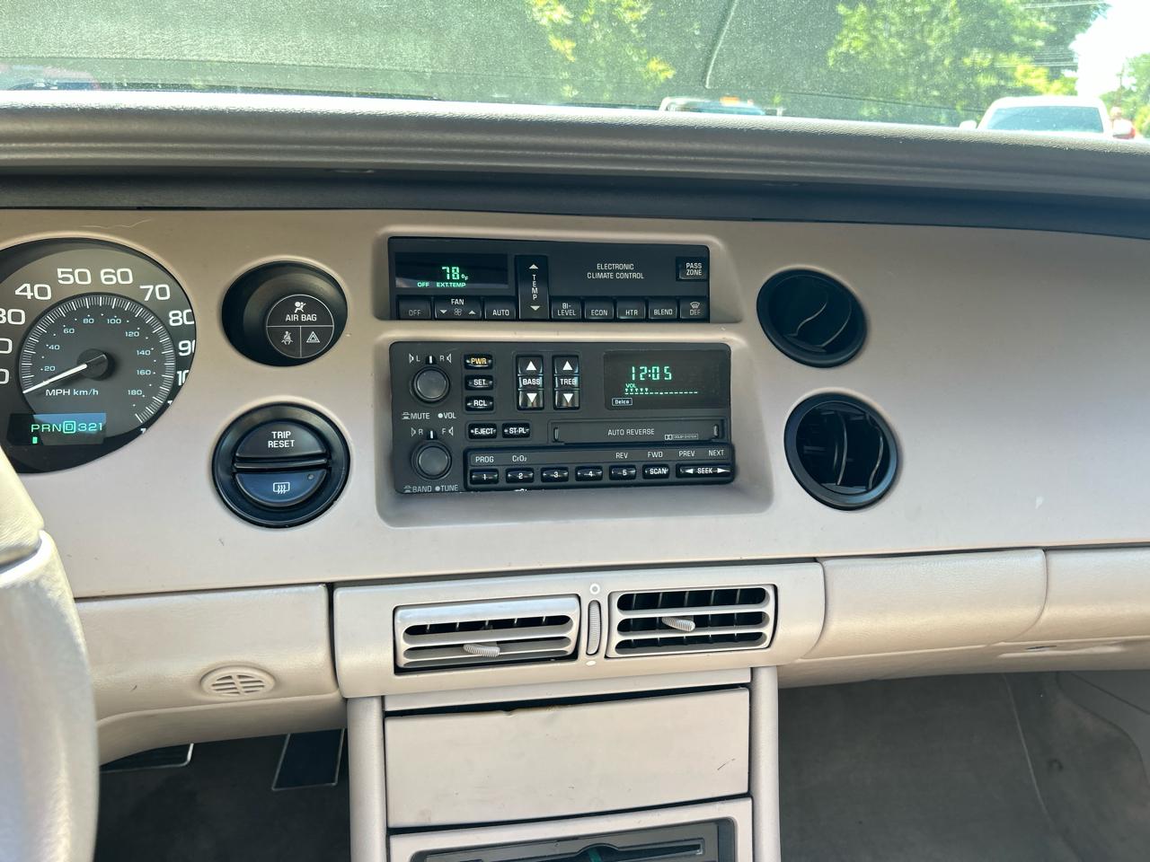 Buick Riviera Coupe 1995