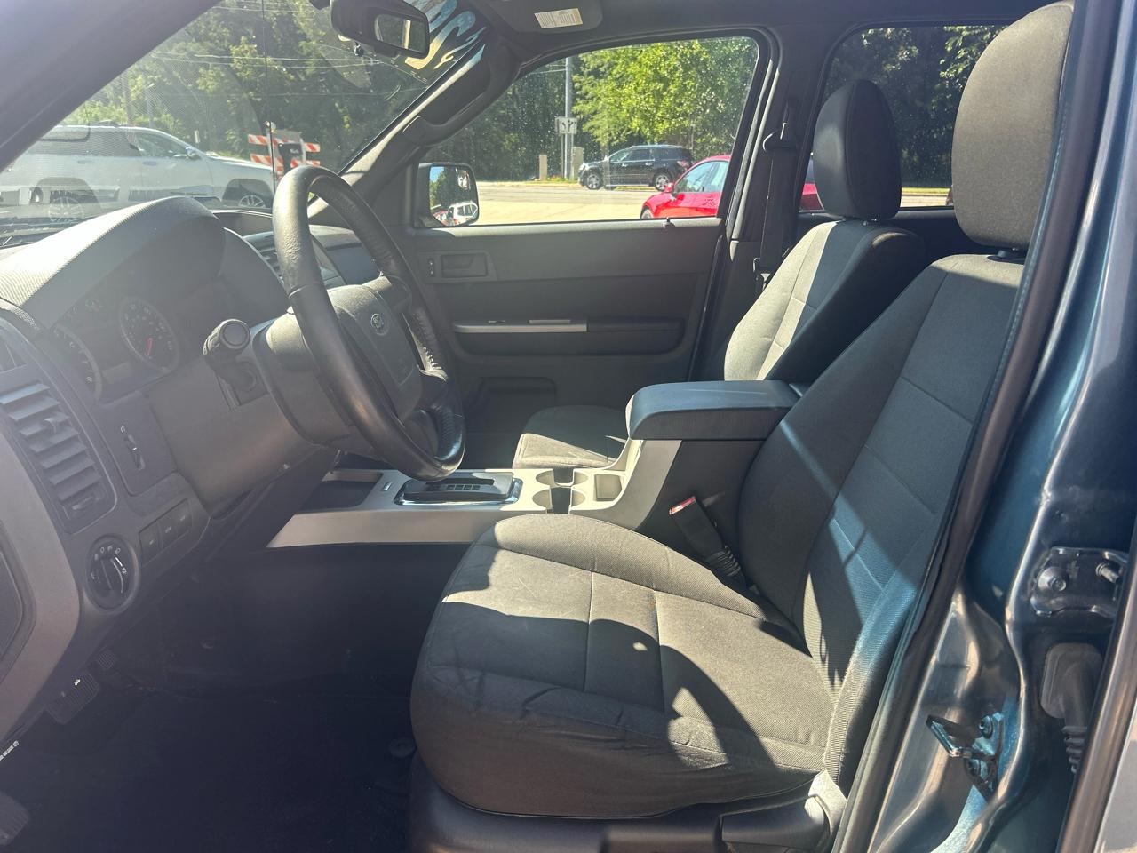 Ford Escape XLT FWD 2012