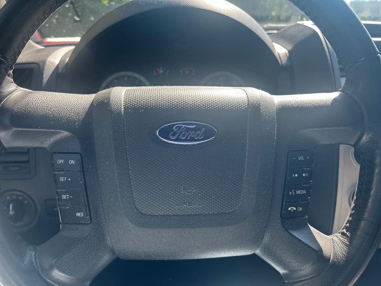 Ford Escape XLT FWD 2012