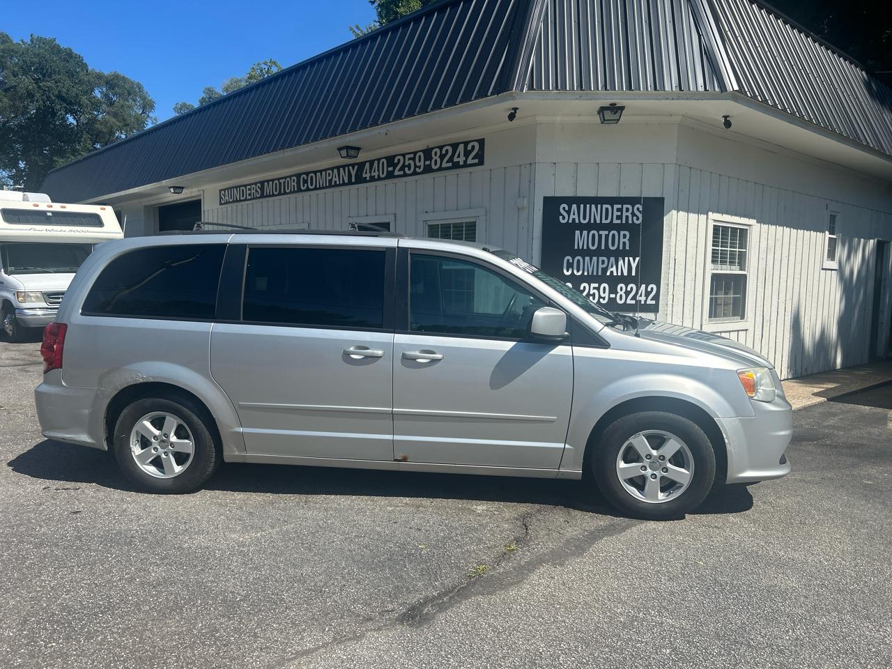 Dodge Grand Caravan SXT 2012
