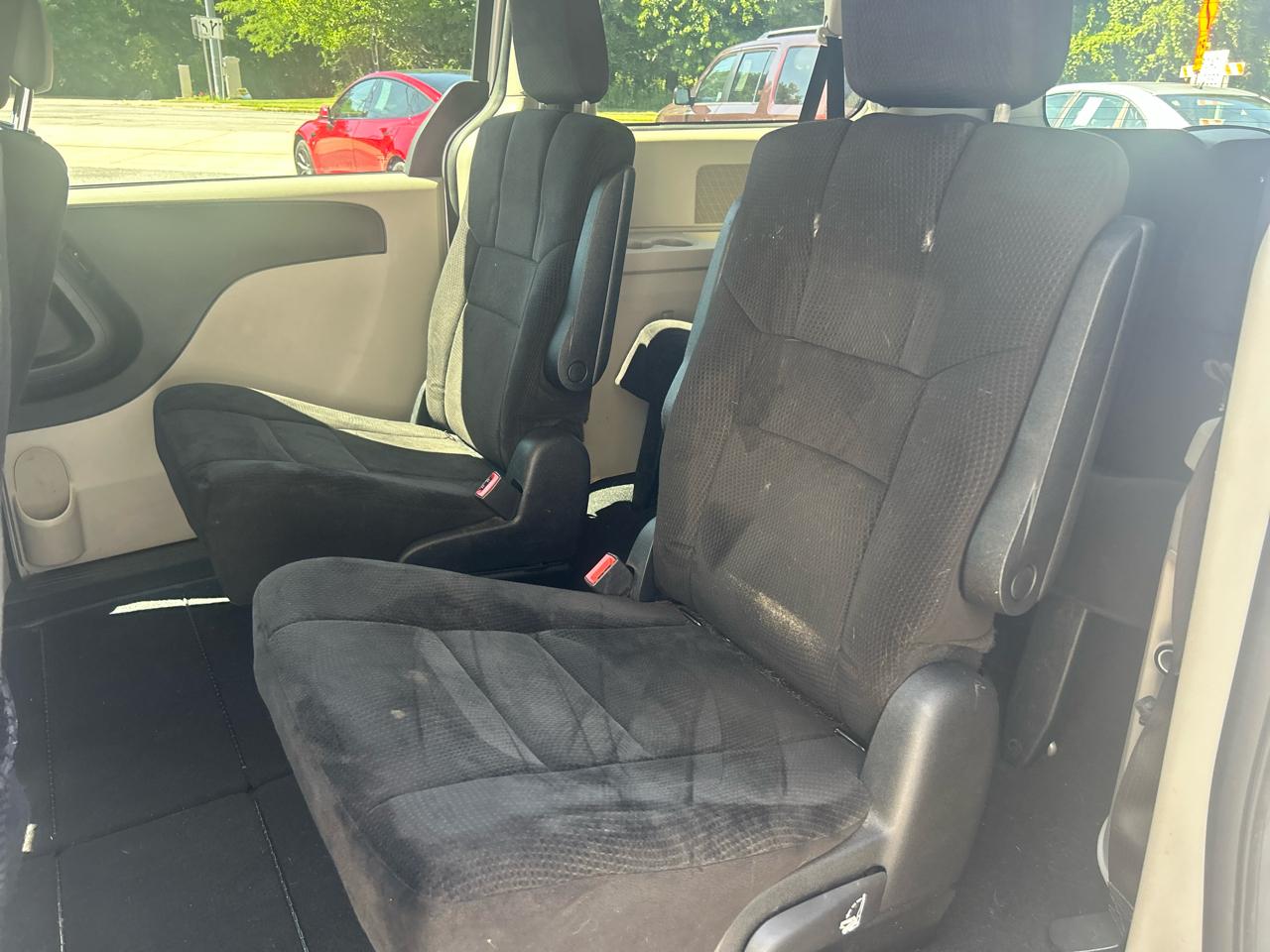 Dodge Grand Caravan SXT 2012