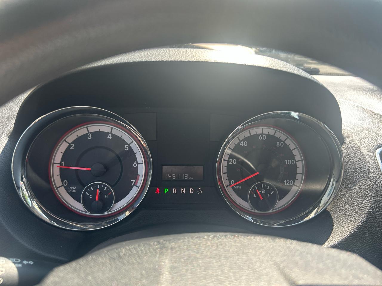 Dodge Grand Caravan SXT 2012