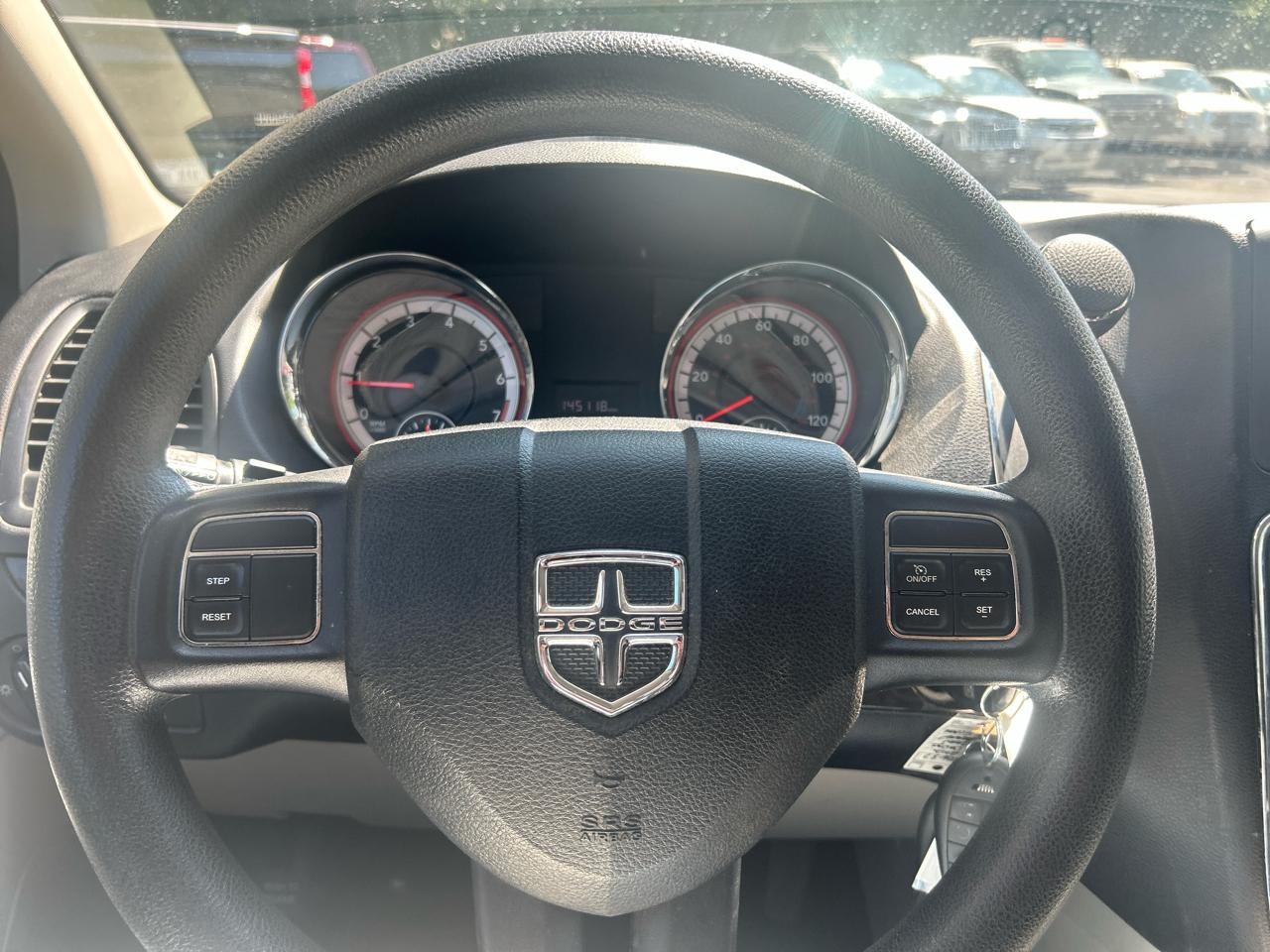 Dodge Grand Caravan SXT 2012