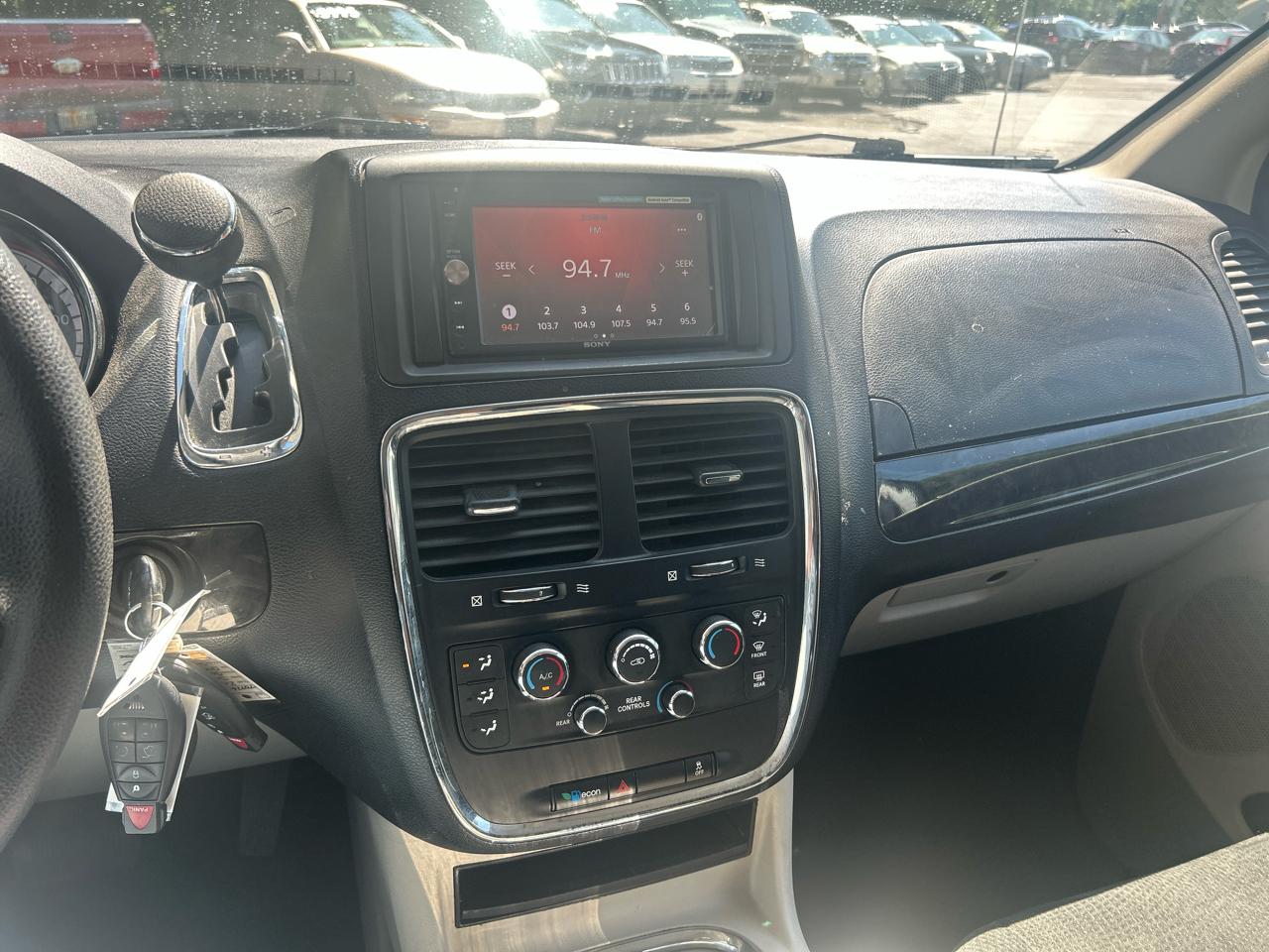 Dodge Grand Caravan SXT 2012