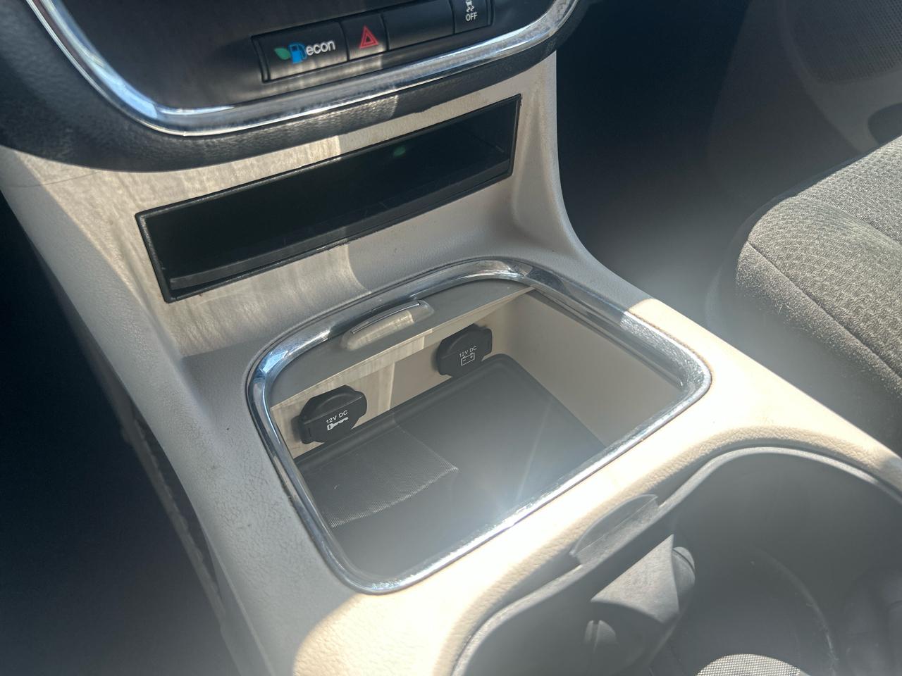 Dodge Grand Caravan SXT 2012