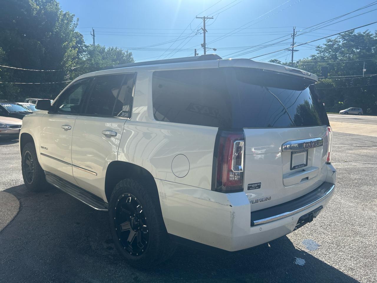 GMC Yukon Denali 4WD 2015