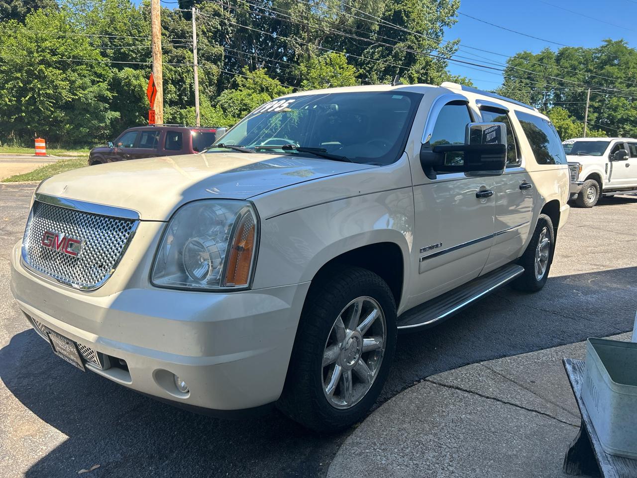 GMC Yukon Denali XL 4WD 2012