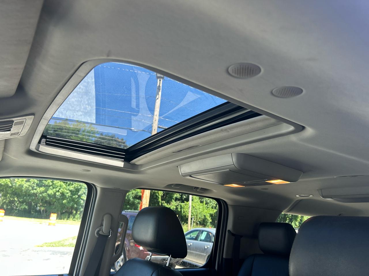GMC Yukon Denali XL 4WD 2012
