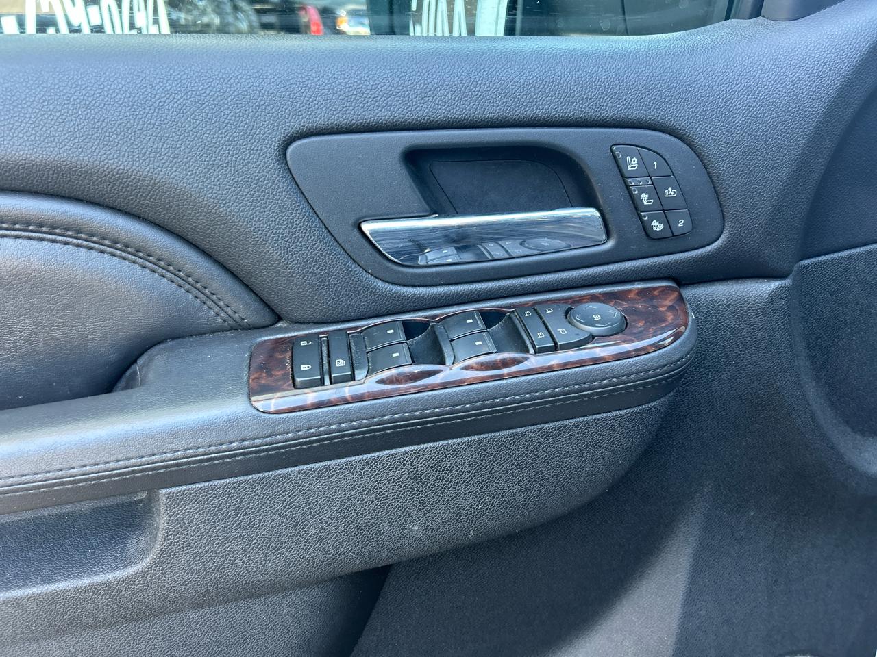 GMC Yukon Denali XL 4WD 2012