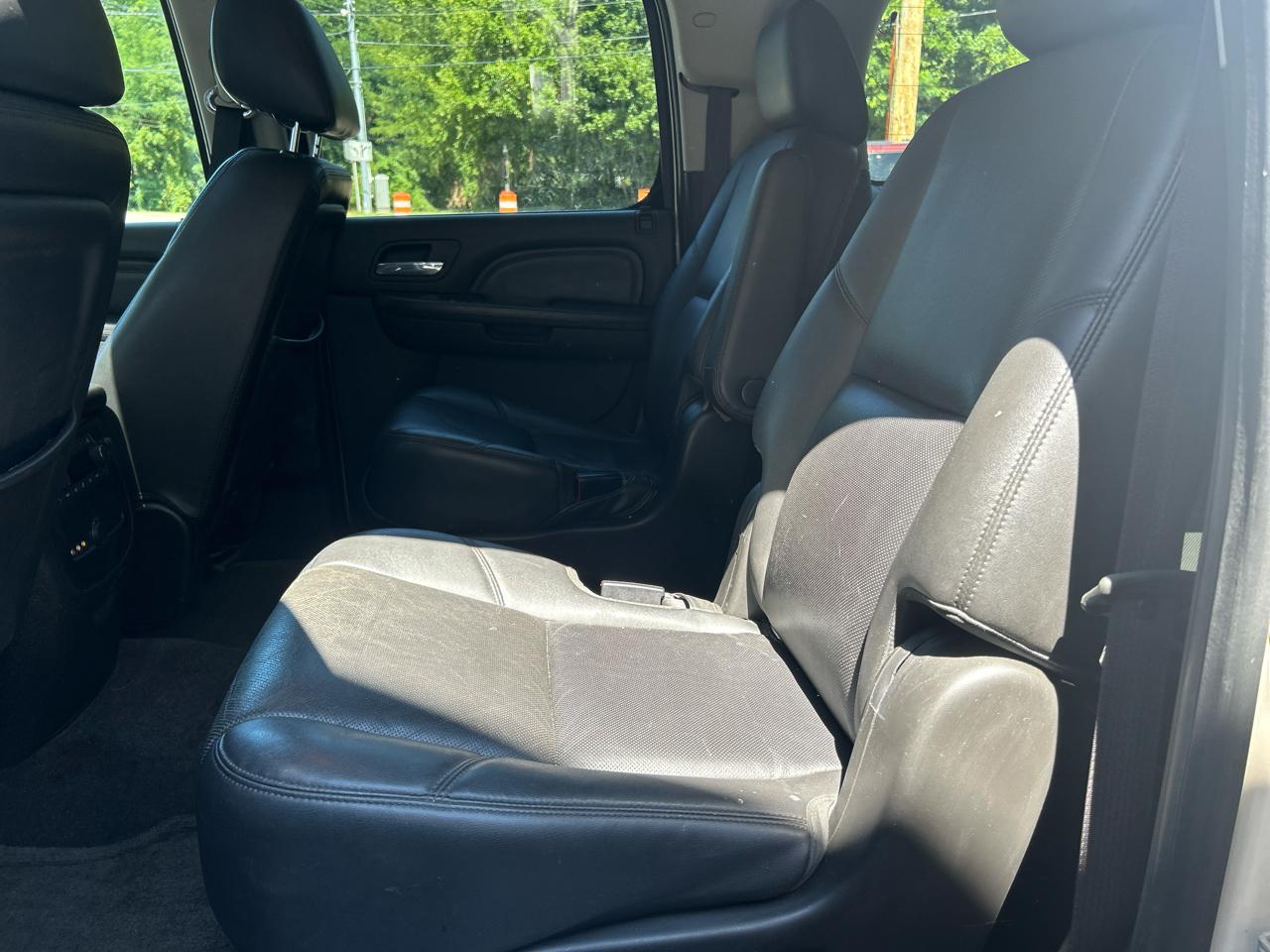 GMC Yukon Denali XL 4WD 2012