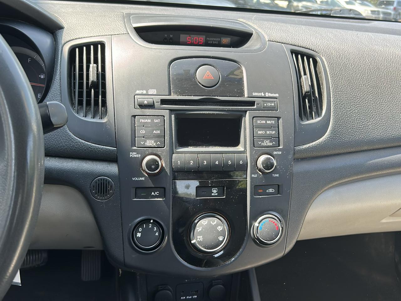 Kia Forte LX 2010