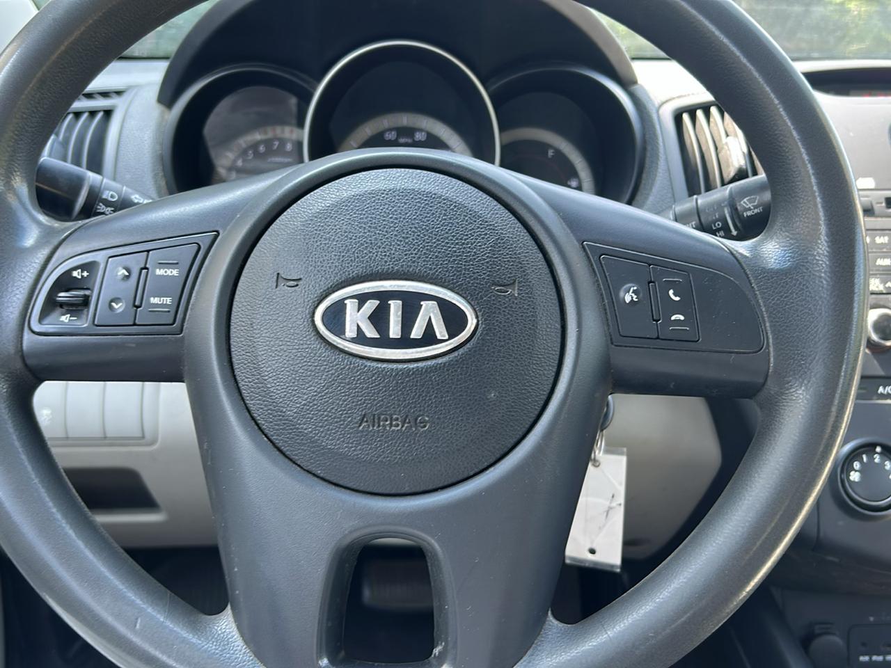 Kia Forte LX 2010